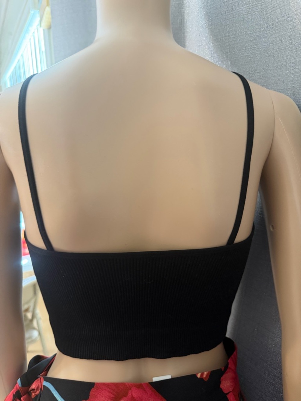Black Ribbed Cropped Cami Tank Top - Women's Large - Picture 2 of 4